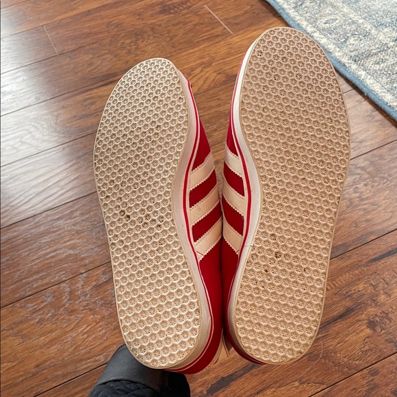 Adidas Gazelle Men's Red and White Striped Sneakers Size 8.5 Excellent Condition - Picture 9 of 10